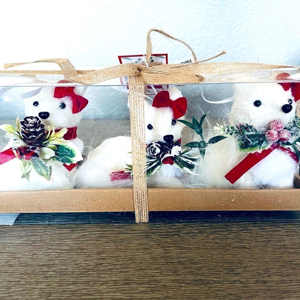 Christmas White Winter Fox Figurine Straw Ornaments Set